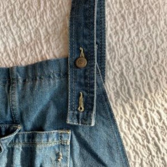 Women’s Overall Shorts - Picture 2 of 6